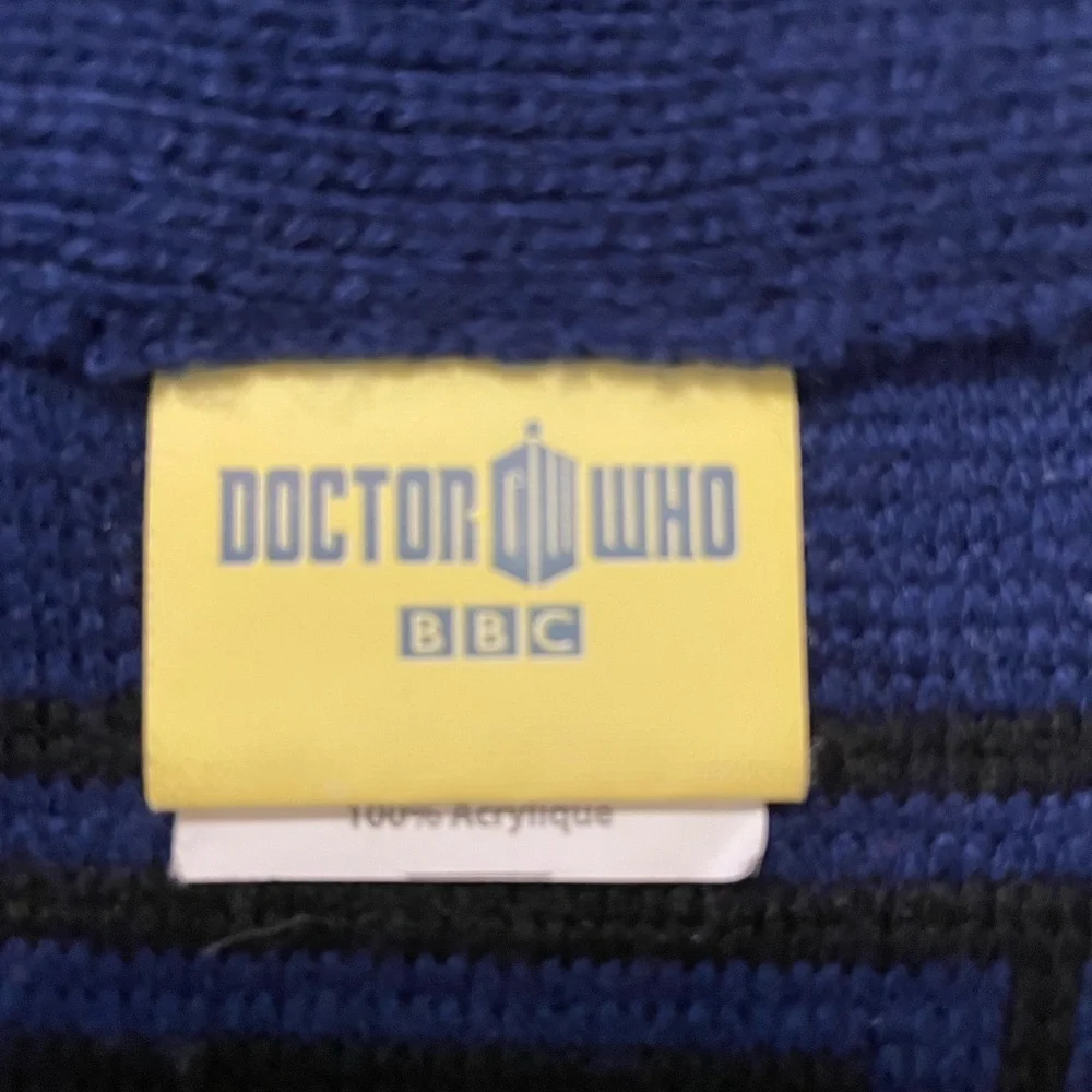 Doctor Who Blue TARDIS Police Box Winter Scarf